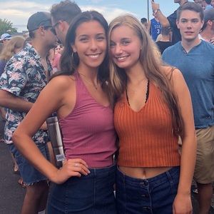 Meet your Posher, Ariana